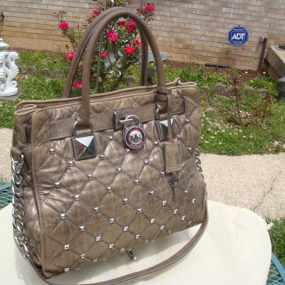 MICHAEL Kors Hamilton Studded Quilted Metallic Distressed Leather Gold/Silver - Picture 2 of 12